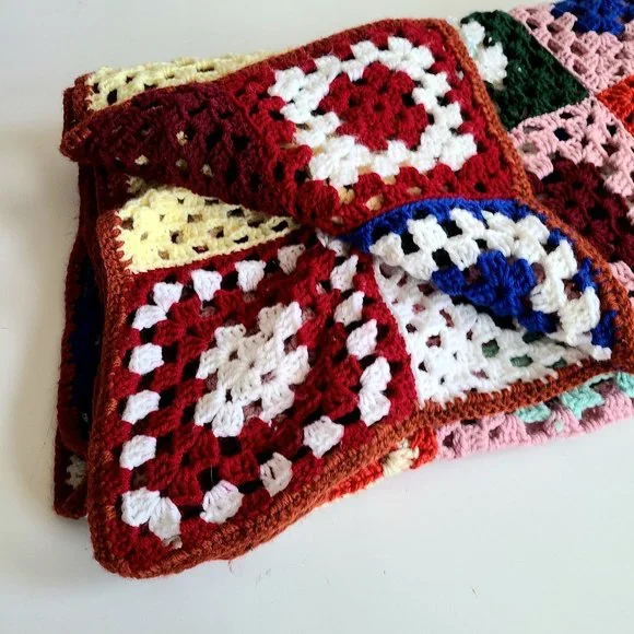 Granny square multicolored throw blanket Afghan. - Picture 4 of 11